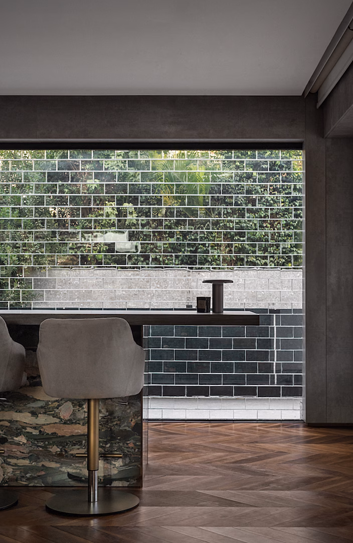 HAUS 137 BY HSI 7