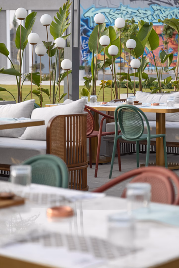 MO BISTRO DISTRICT 4