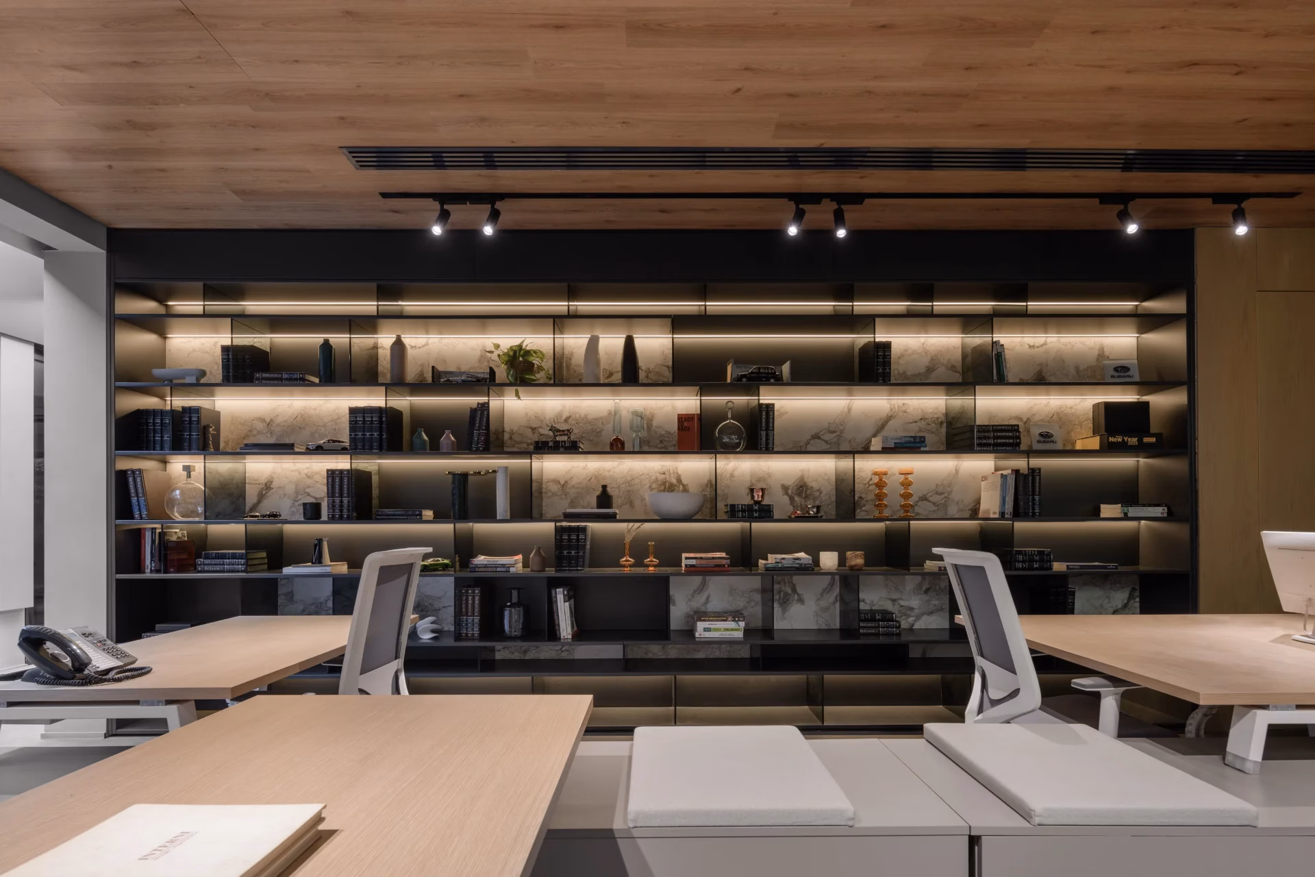 AGM_Office_76