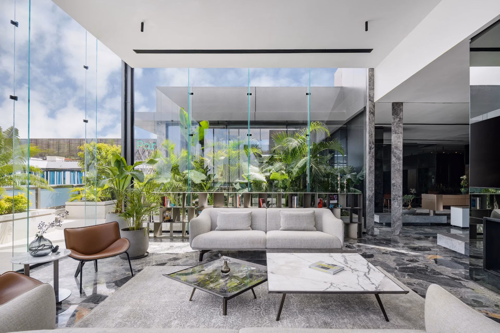 Sky_Investments_Office_01