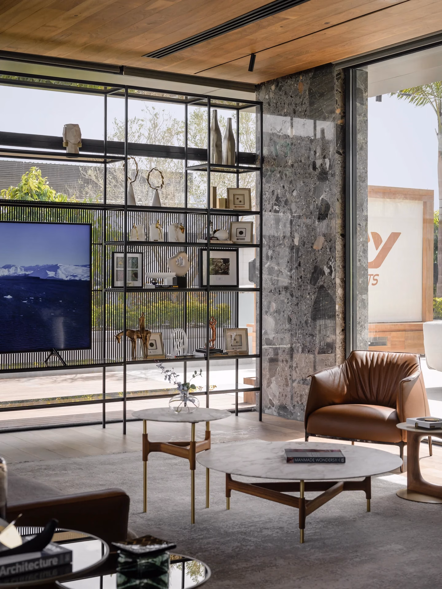 Sky_Investments_Office_30