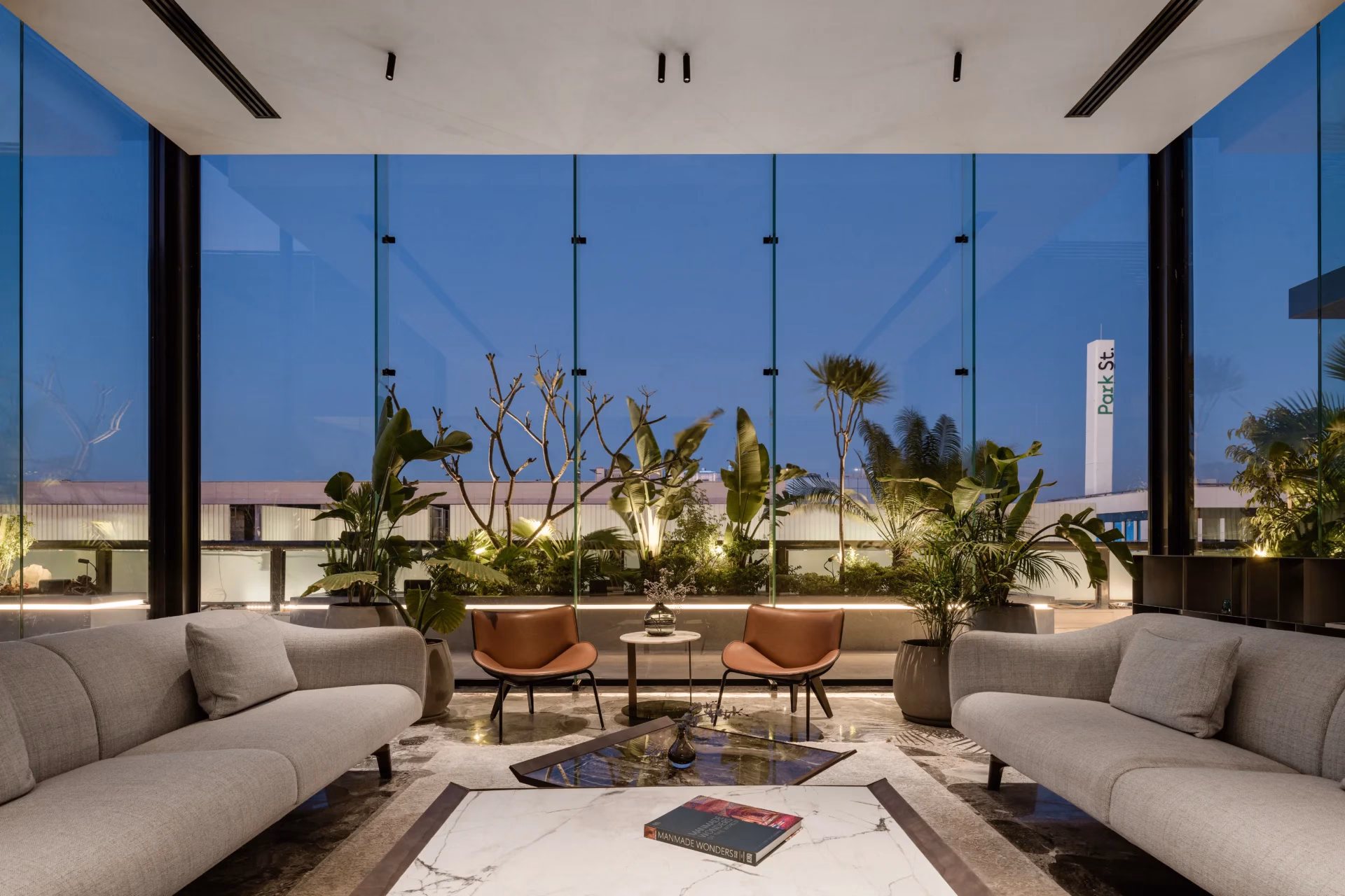 Sky_Investments_Office_60