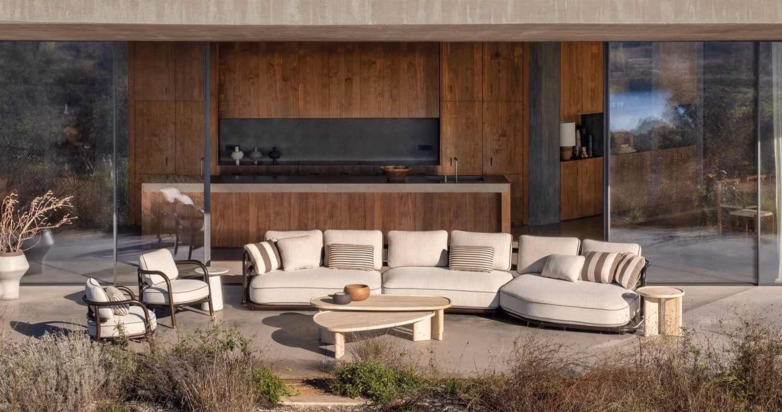 AOF SELECTIONS OUTDOOR AREA